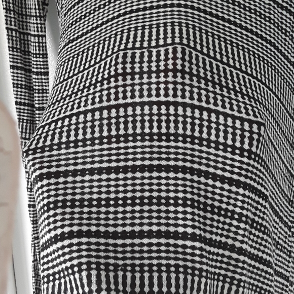 Top - Picture 3 of 3